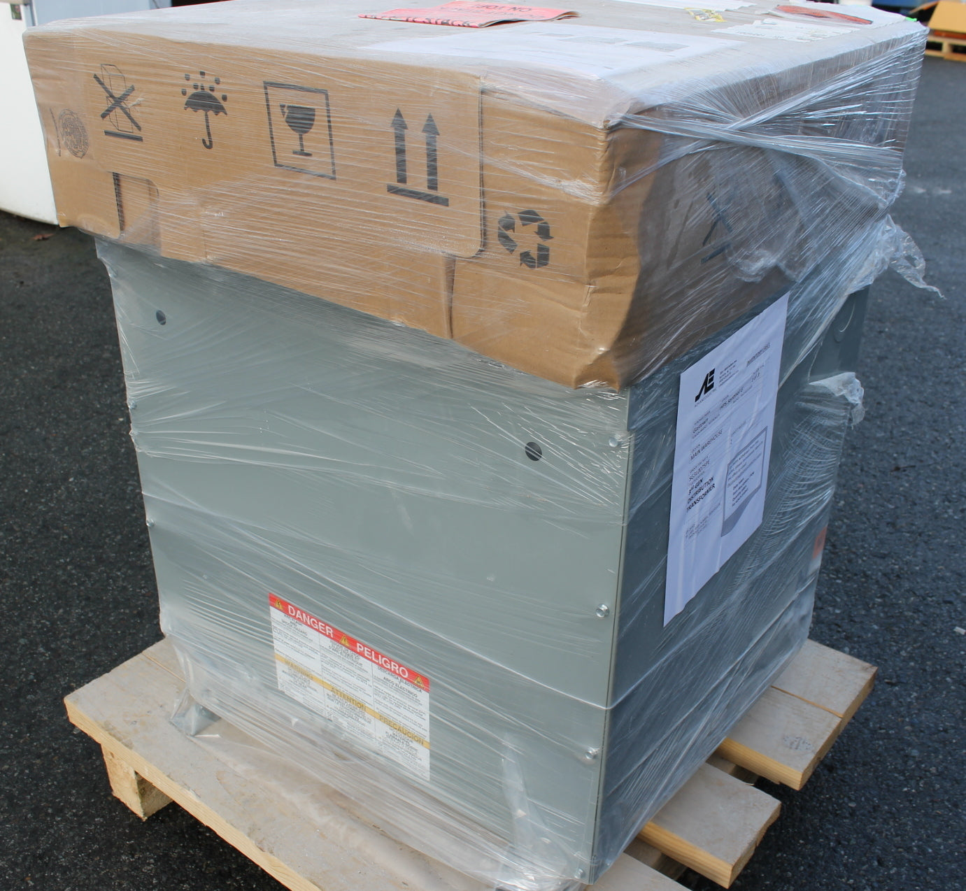 75 kVA HPS New Transformer 600-120/240V Cat No XG3L0075PE SKU 1076
