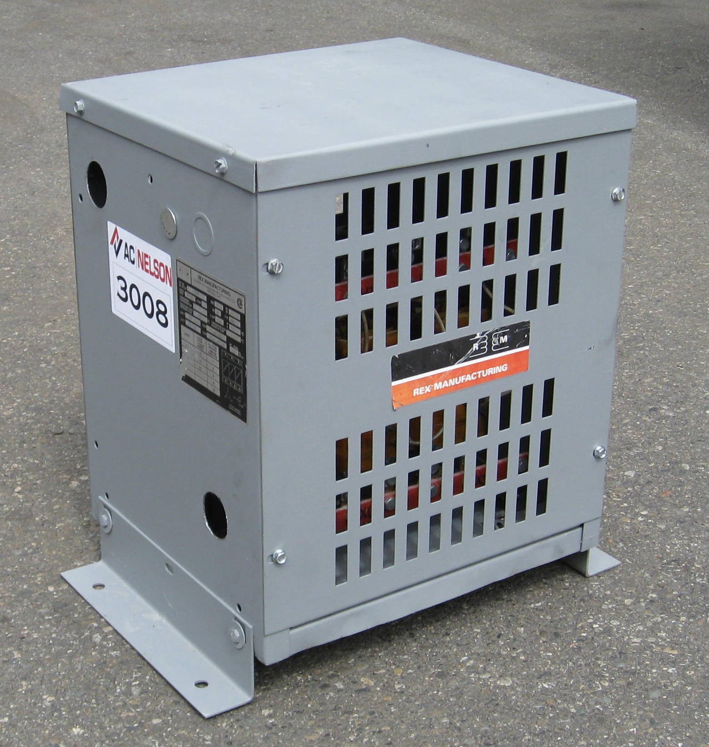 10 kVA REX Reconditioned Transformer 240D-208Y/120V Cat No B10CM SKU 3008