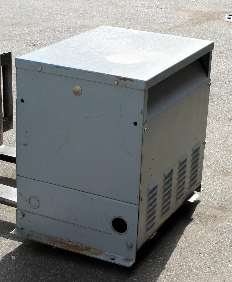 30 kVA WESTINGHOUSE Reconditioned Transformer 600-120/208V Cat No DT3 SKU 3074