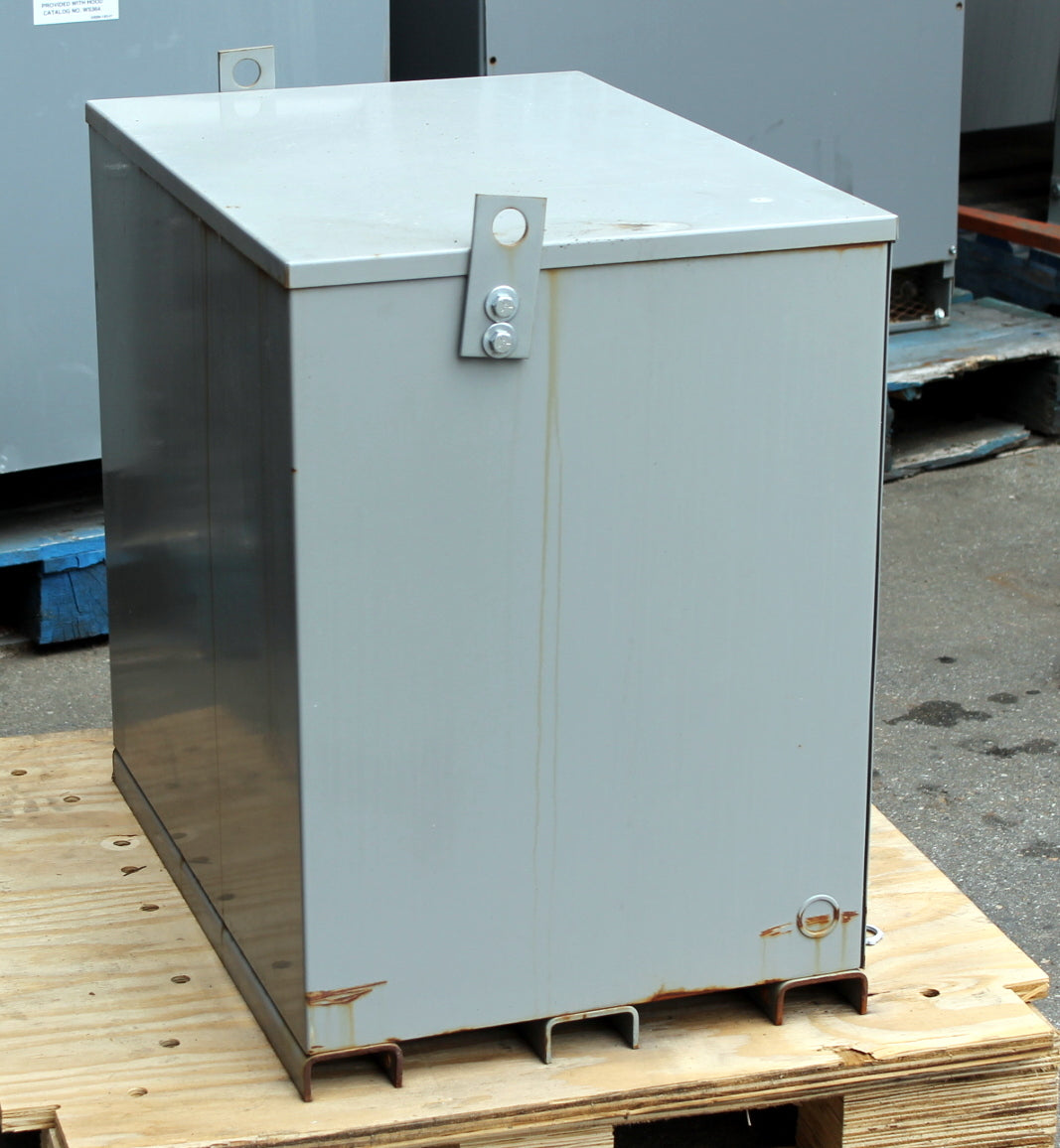 45 kVA REX Reconditioned Transformer 600-120/208V Cat No TER45T-H34A SKU 3102