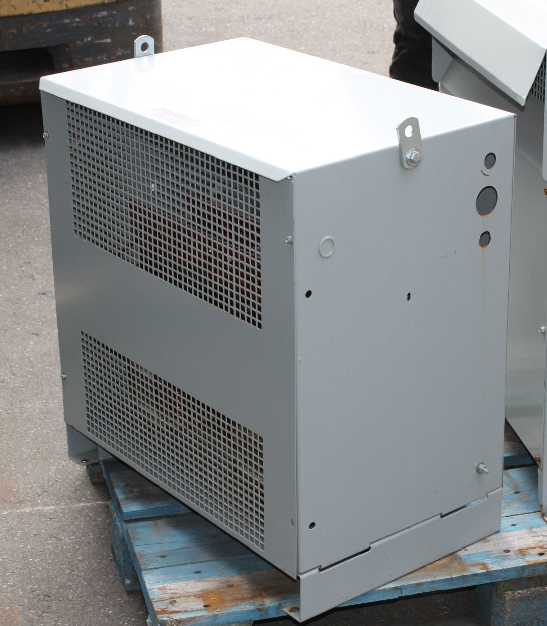 45 kVA MARCUS Reconditioned Transformer 480-120/208V Cat No MT45B1 SKU 3152
