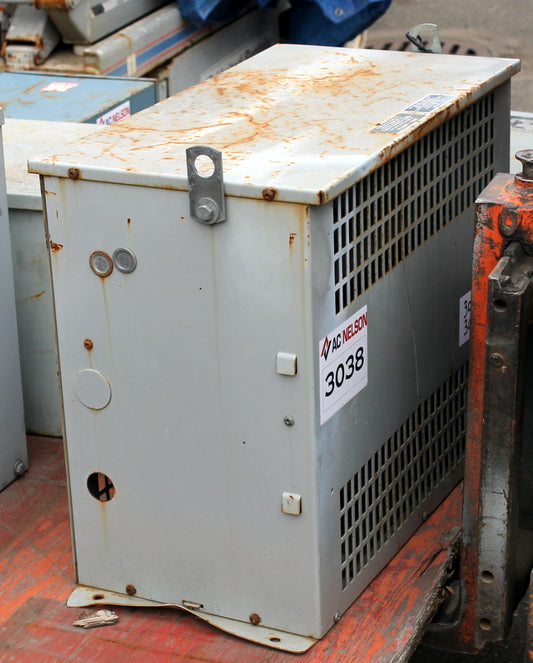 15 kVA DELTA Reconditioned Transformer 600-120/208V Cat No DT0015 SKU 3038