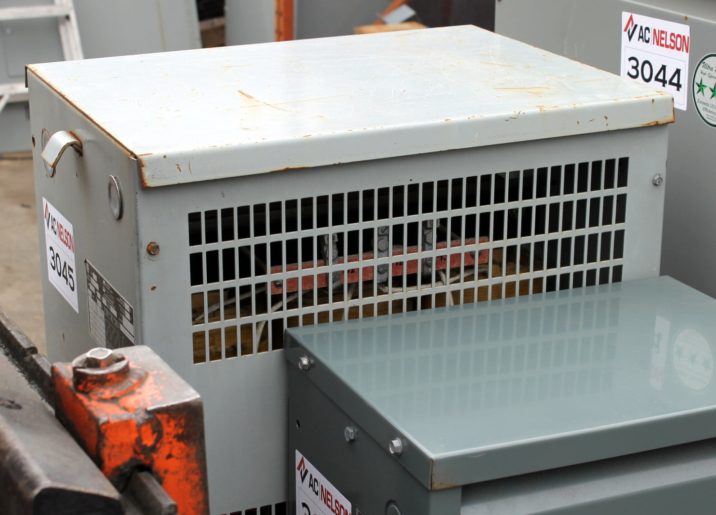 30 kVA HPS Reconditioned Transformer 600-380/220V Cat No K309RS SKU 3045