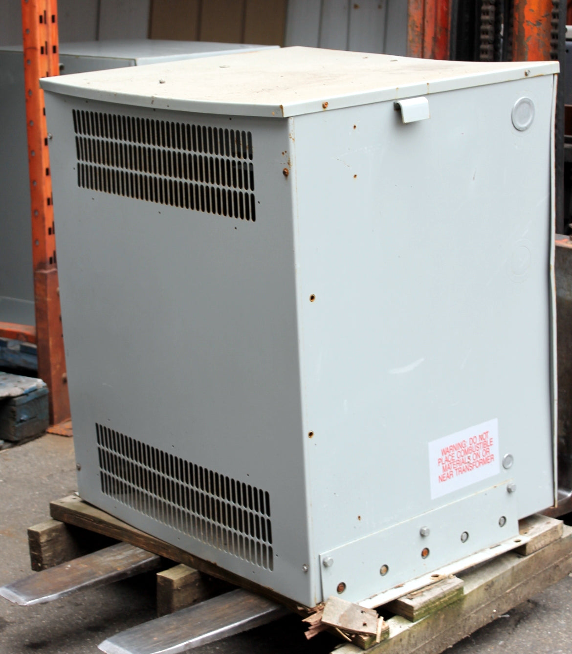 112.5 kVA HPS Reconditioned Transformer 600-120/208V Cat No K122PB SKU 3106