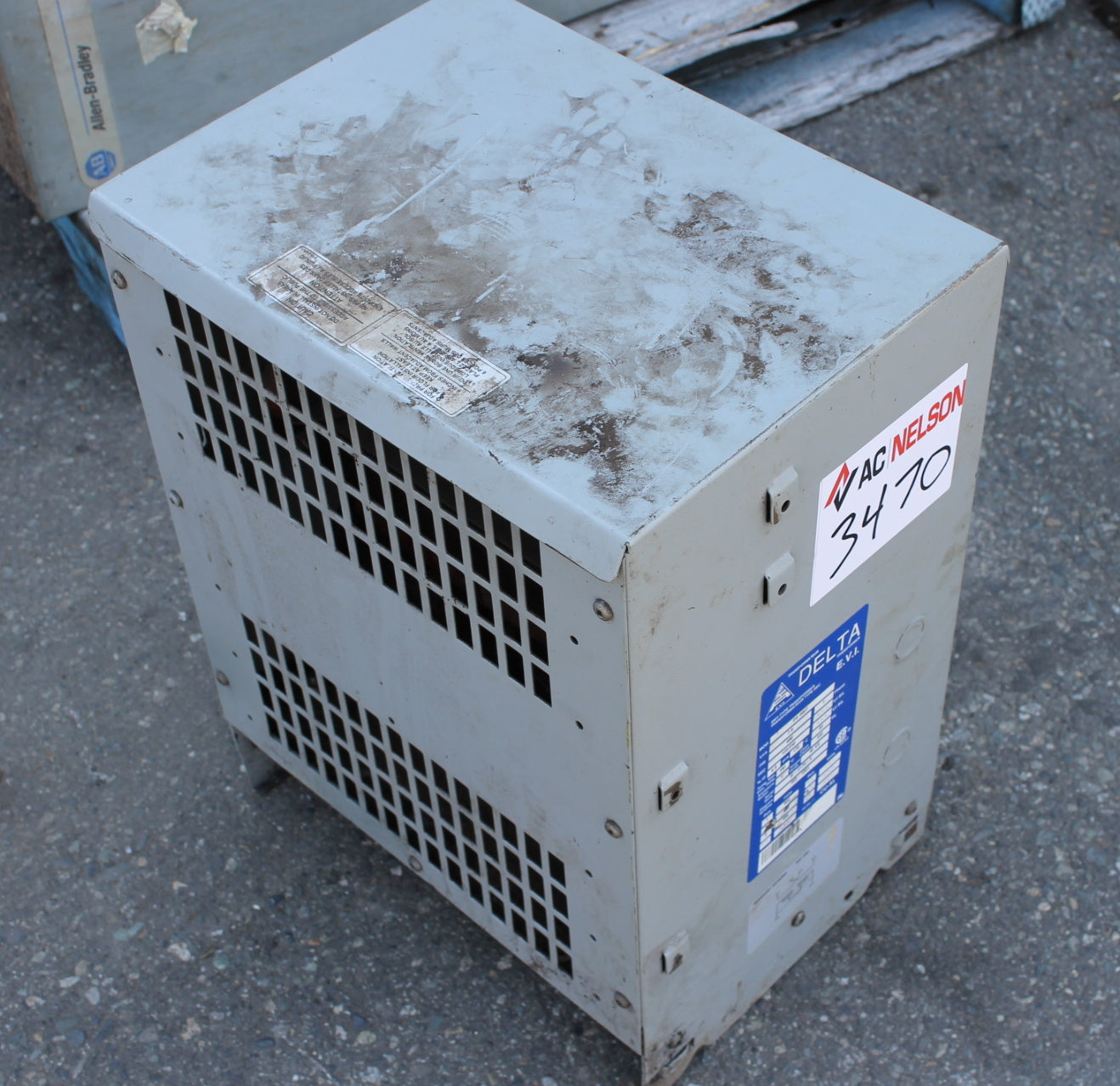7.5 kVA Delta Reconditioned Transformer 480-120/240V Cat No DS0007 SKU 3470
