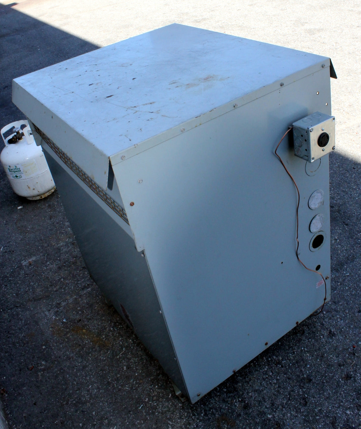 225 kVA HPS Reconditioned Transformer 480-120/208V Cat No NMK225KB SKU 3476